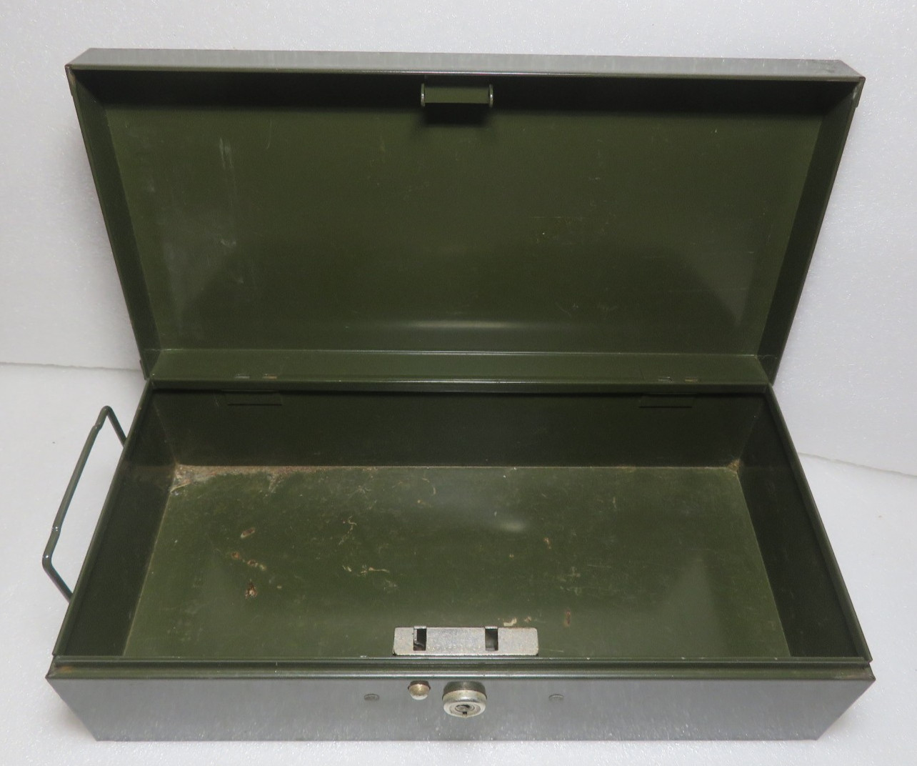 Vintage Metal Army Green Colombian Military Storage lock Box no key 11.5"x5.75"