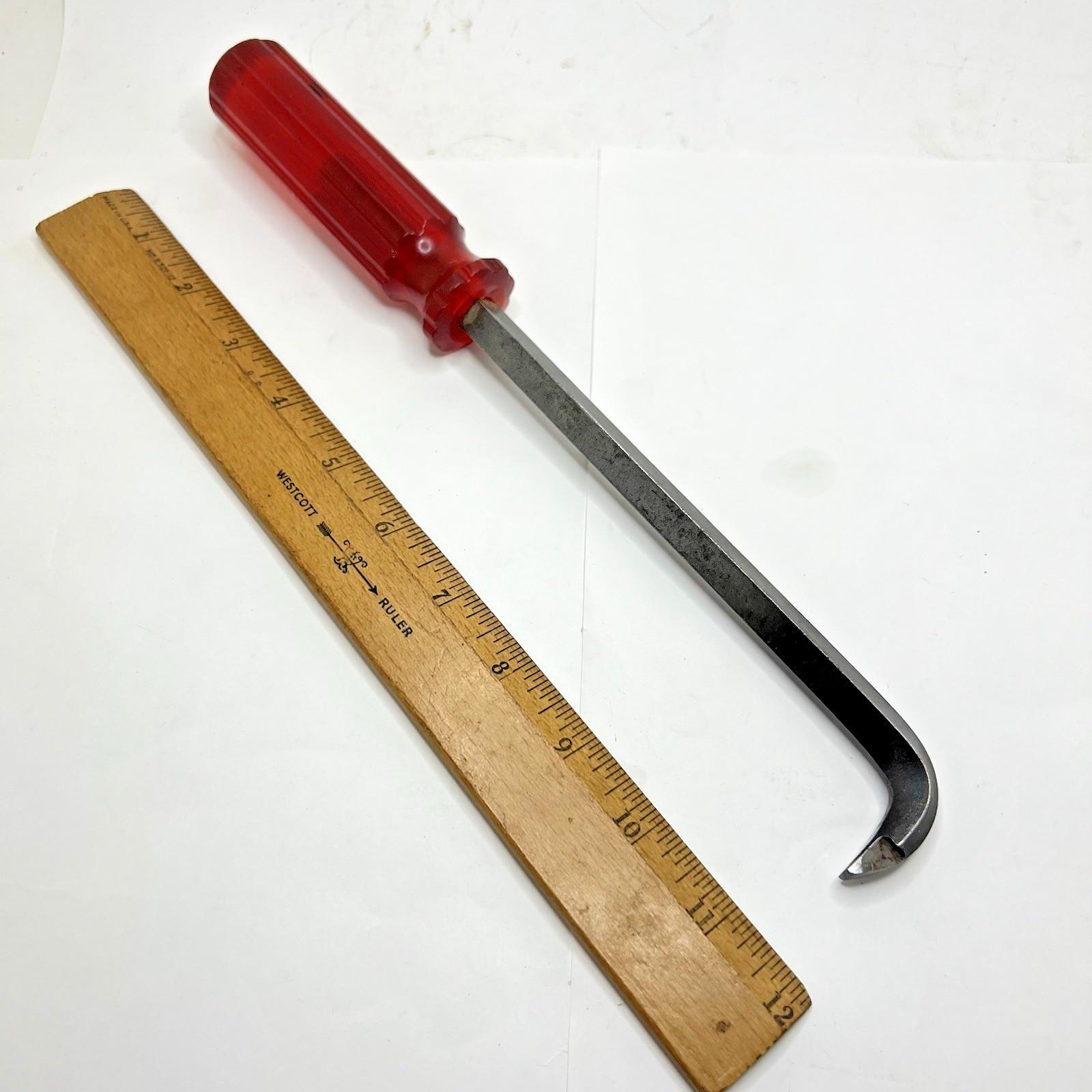 Vintage Millers Falls No. 852-10 Inch Bent Tip Pry Bar Red Driver Handle (USA)