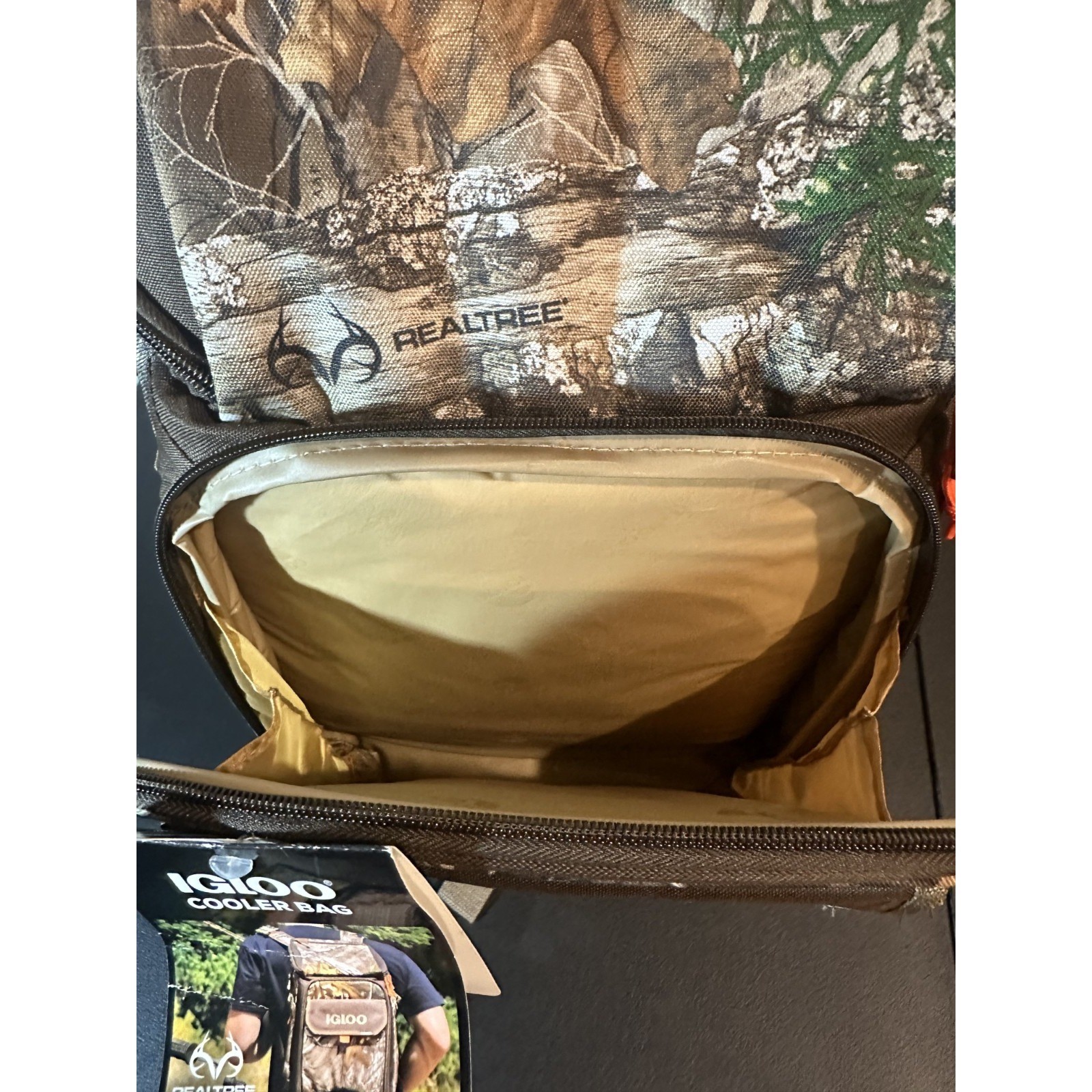 Igloo MaxCold Realtree Edge Camo Backpack Cooler Bag 32 Can Capacity New
