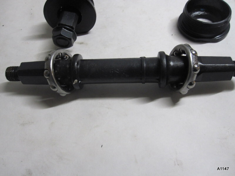 One Kit Steel Bicycle Square Cotterless Bottom Bracket Axle With Bearings
