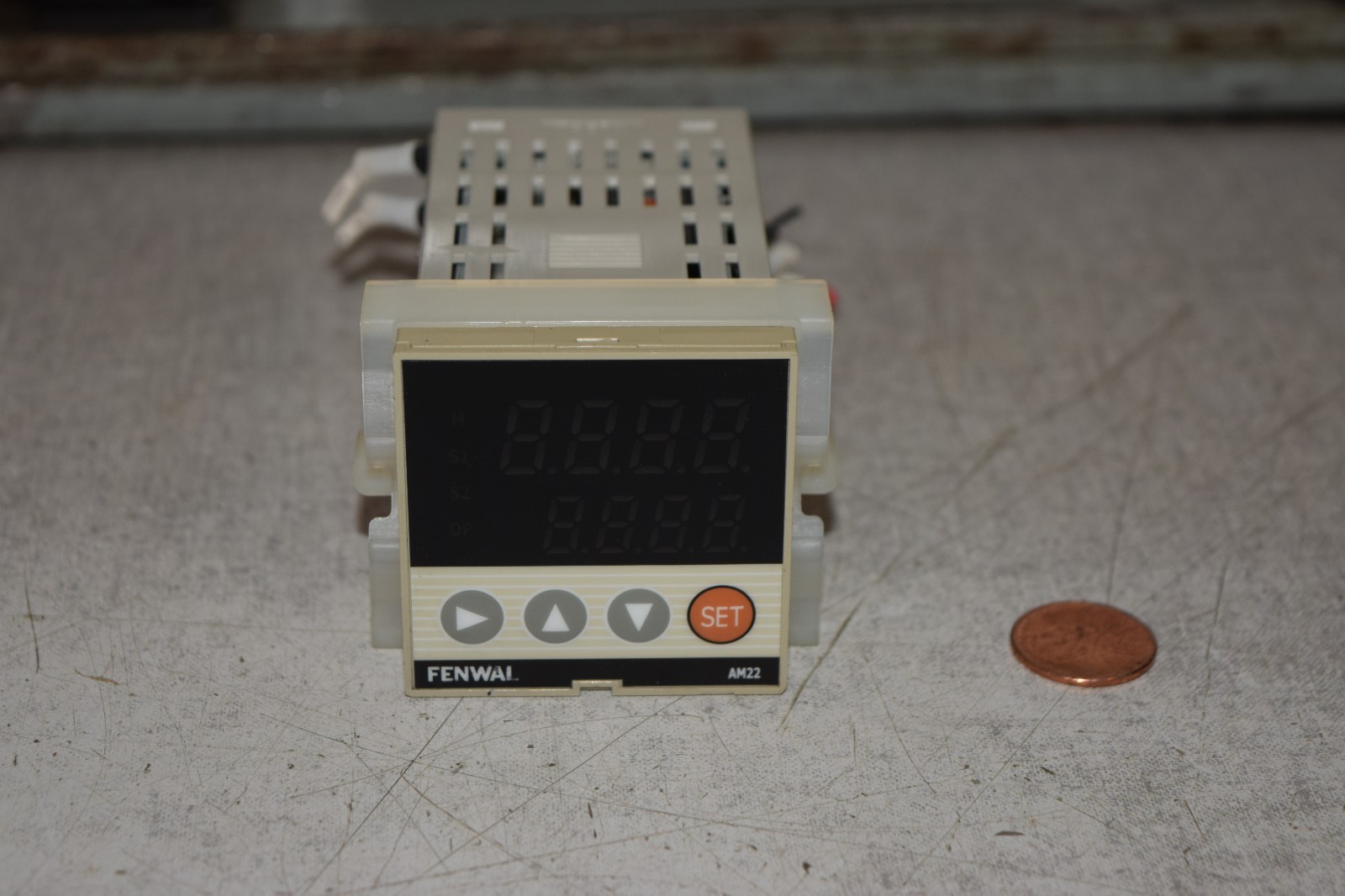 Fenwal AM22 42-61221004-00807051 Temperature Controller