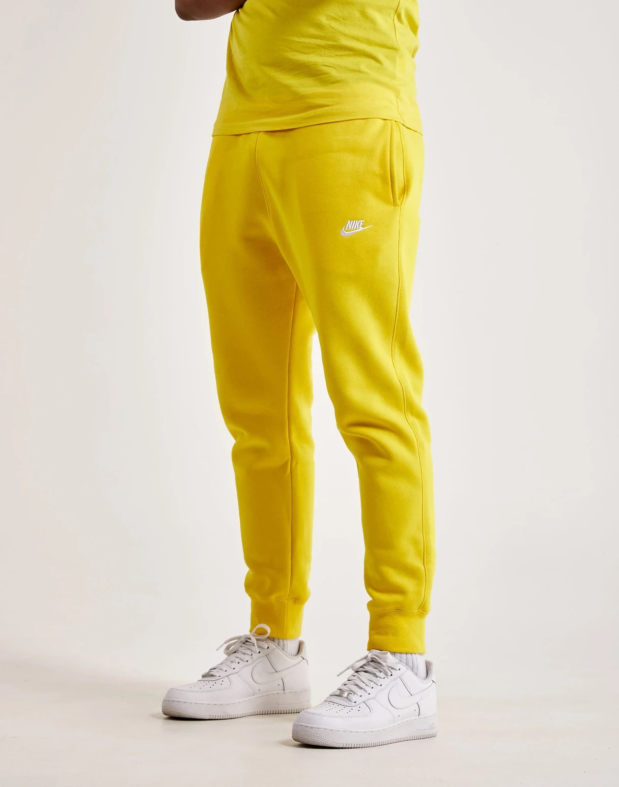 NWT NIKE Men's Sportswear Club Fleece Jogger Sweatpants YELLOW