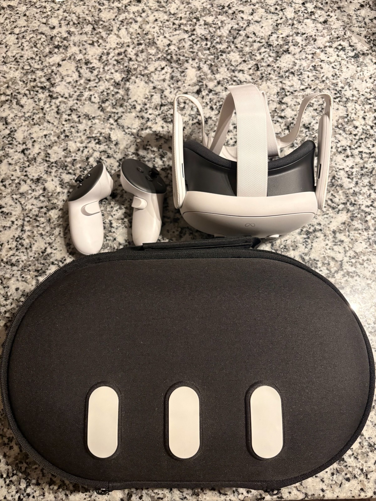Meta Quest 3 512GB VR Headset (Very Lightly Used) Bundle