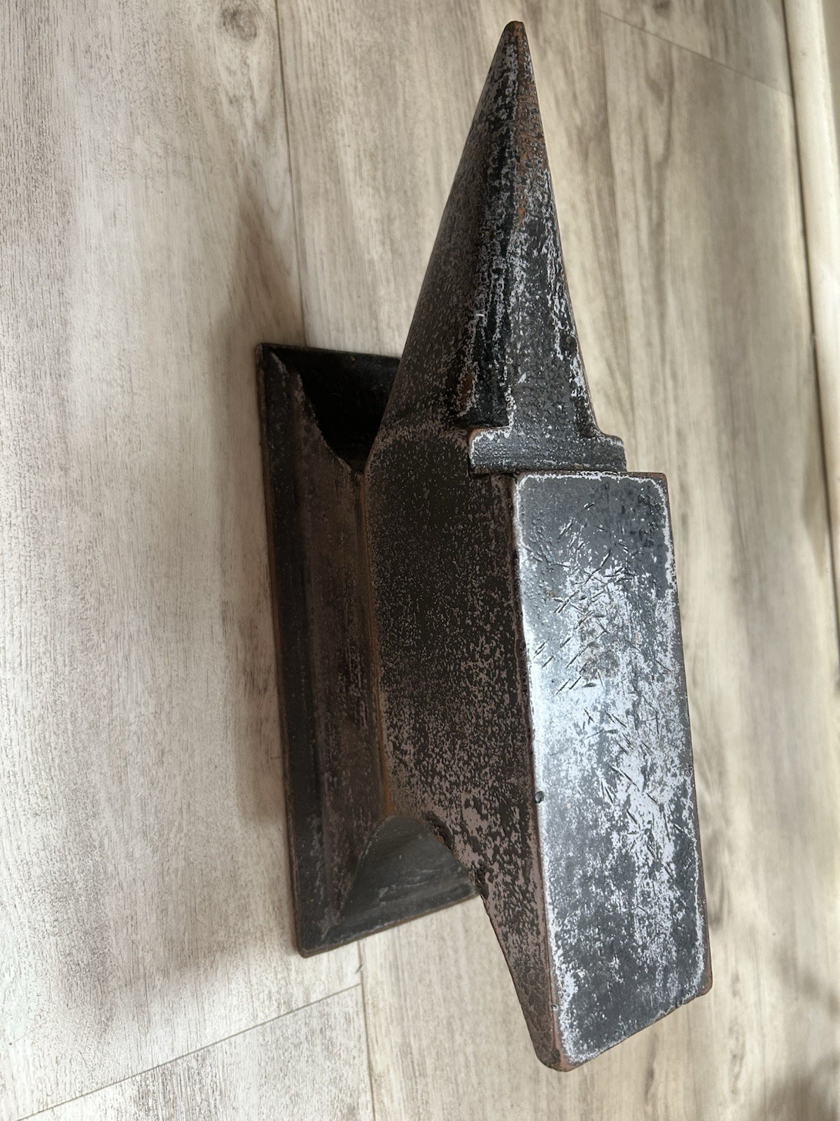 Large 34lb 11 Oz Antique Cast Iron Anvil For Metal Smithing
