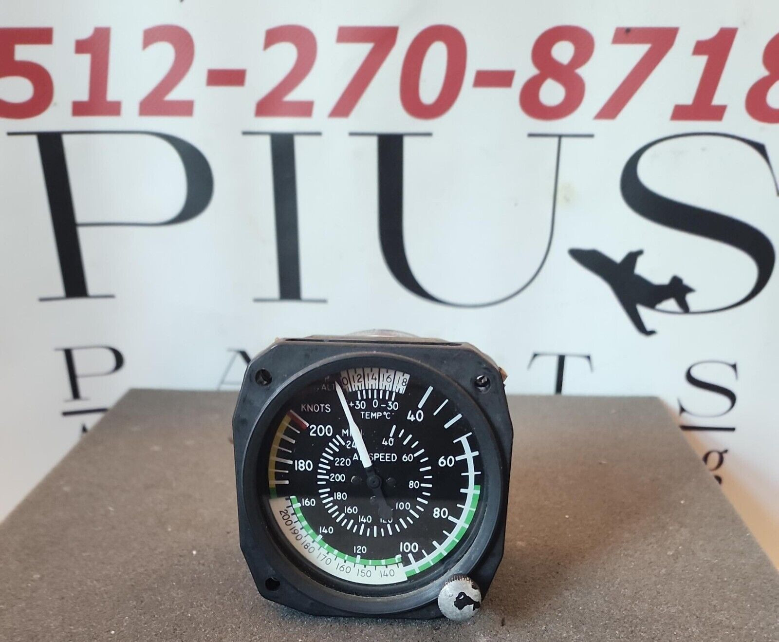 8125 - United Instruments Airspeed Indicator - Used