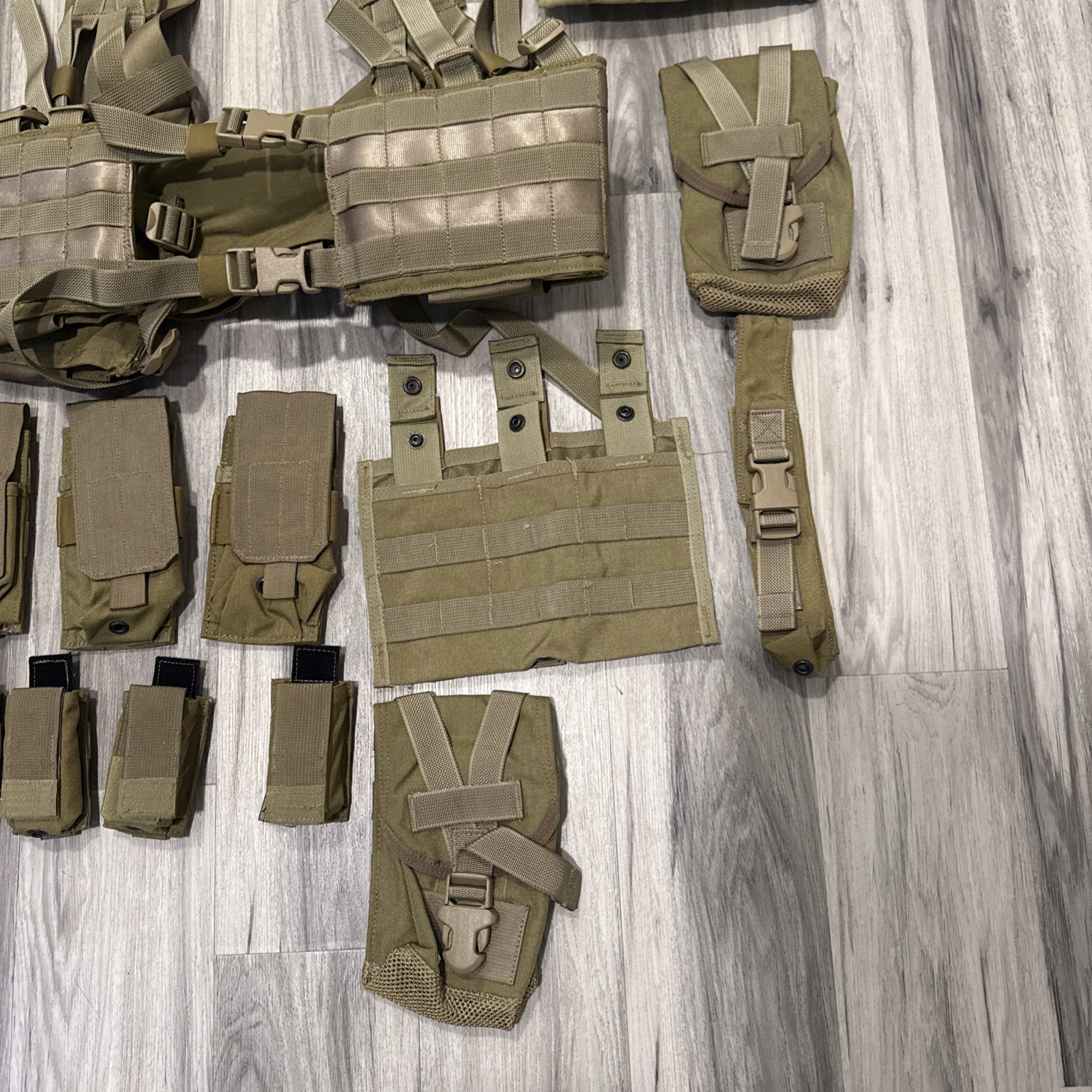 Eagle Industries Khaki SFLCS H Harness with Pouches - NOS