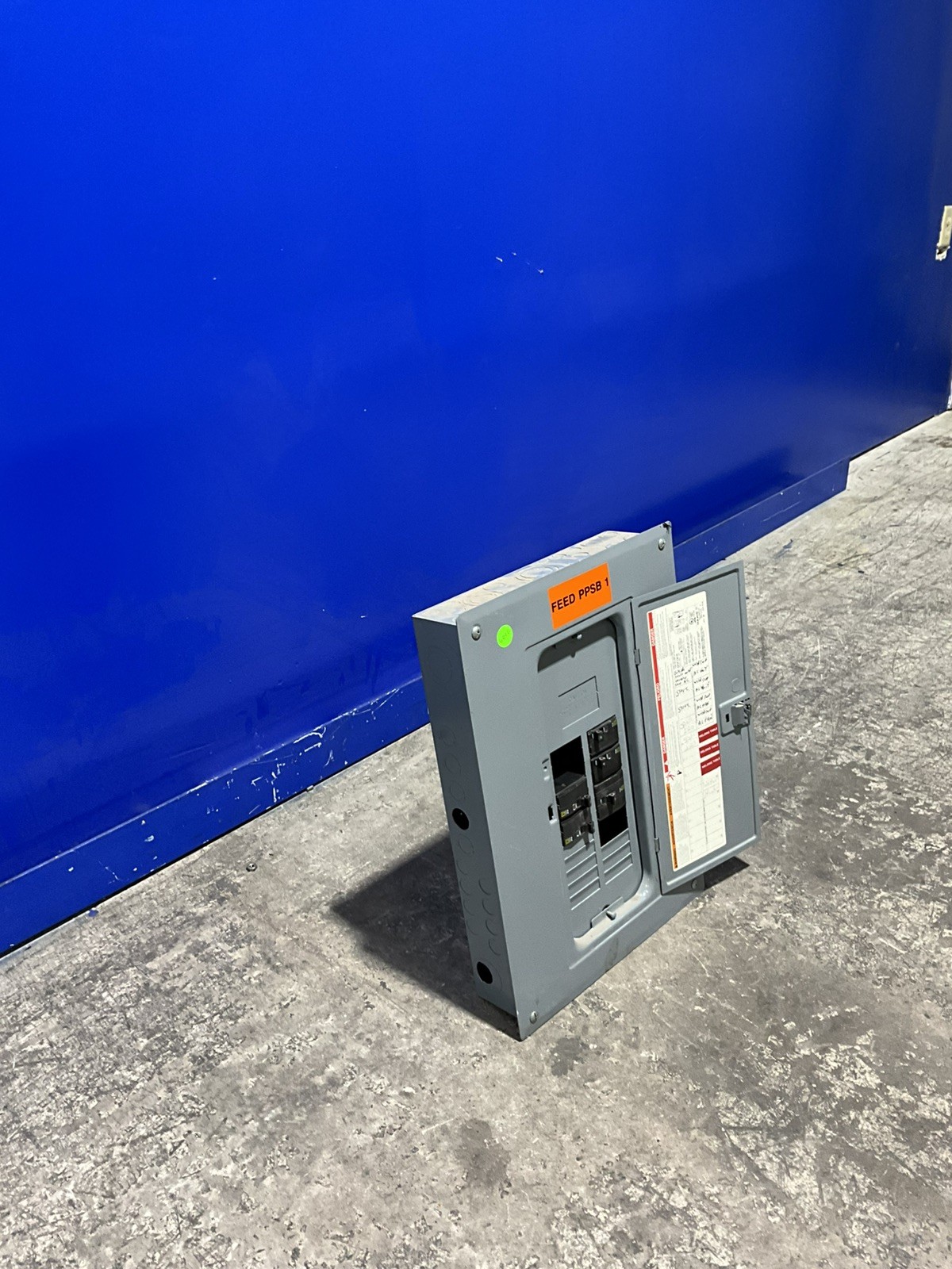 Square D 100 Amp 240V MLO Panelboard QOC24UF 🟦