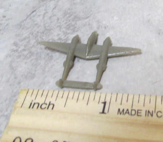 vintage WWII plane recognition plastic plane, hard to find! P-38 Lightning