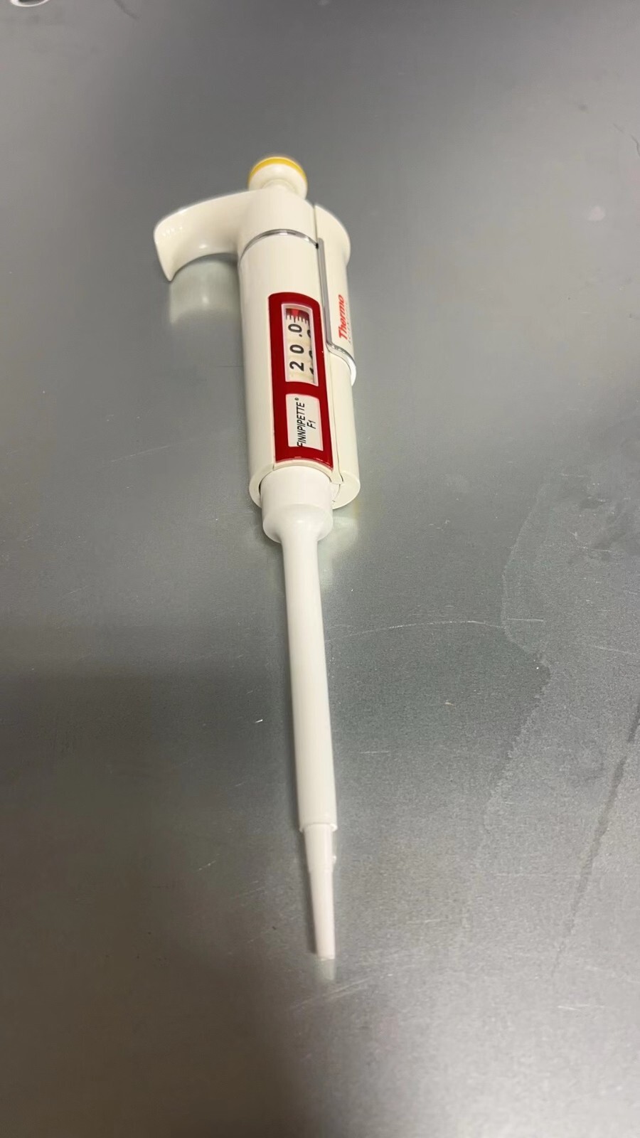 Thermo Finnpipette F1 Single Channel Pipetter, 2-20 uL