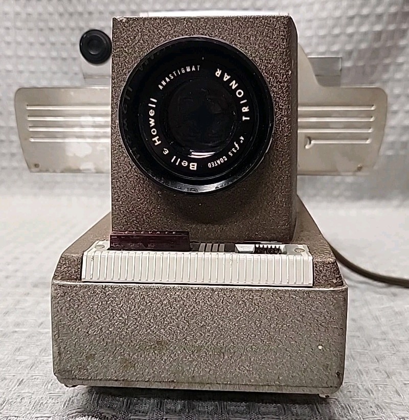 Bell & Howell Headliner Model 707 slide Projector Light Works Great Condition