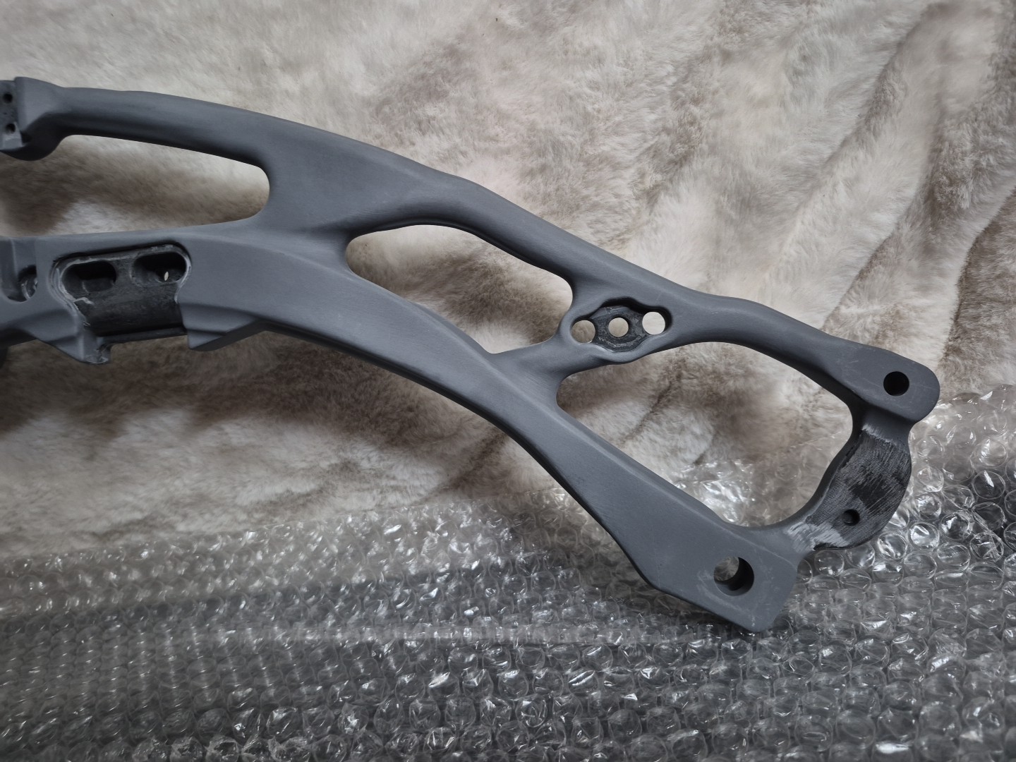 Hoyt RX-8 Compound Bow Riser Carbon Frame AR007 Right Hand Blank