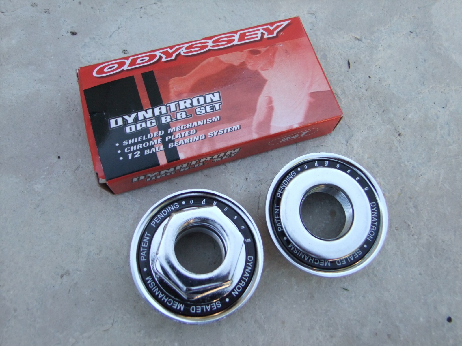 Odyssey Dynatron American Standard 12 Ball Bearing Bottom Bracket Set 24TPI