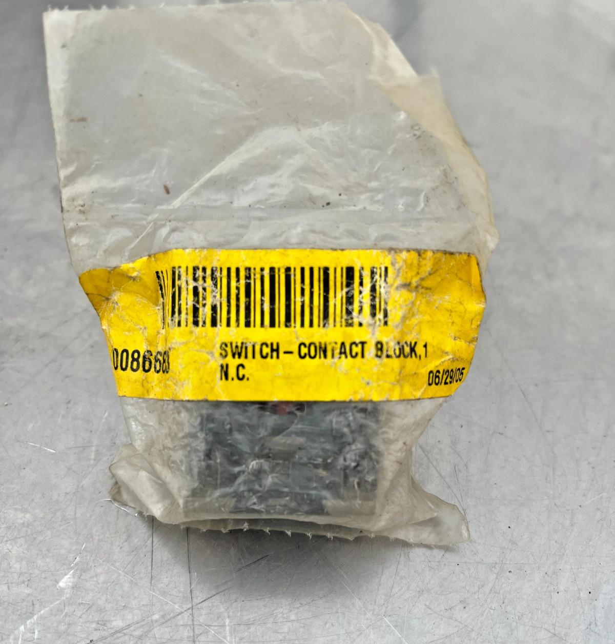 0086683  GENUINE  OEM  WACKER NEUSON  SWITCH CONTACT BLOCK  86683