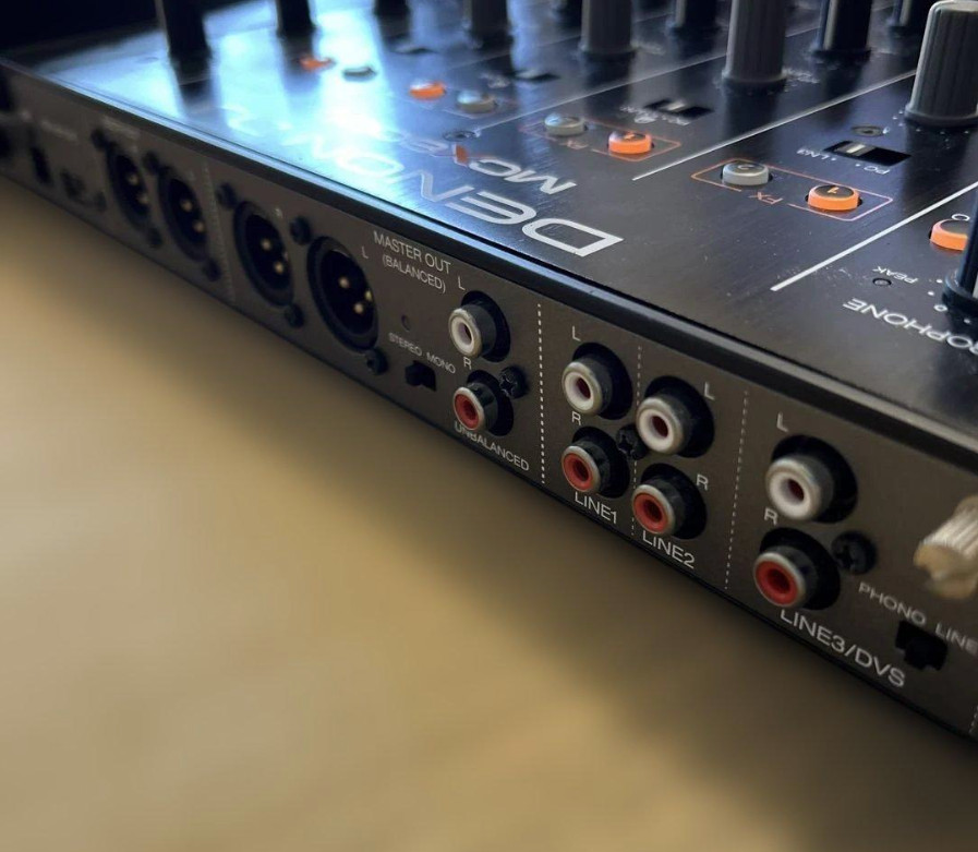 DENON DJ MCX8000 PROFESSIONAL STANDALONE DJ PLAYER / CONTROLLER USB DC12V