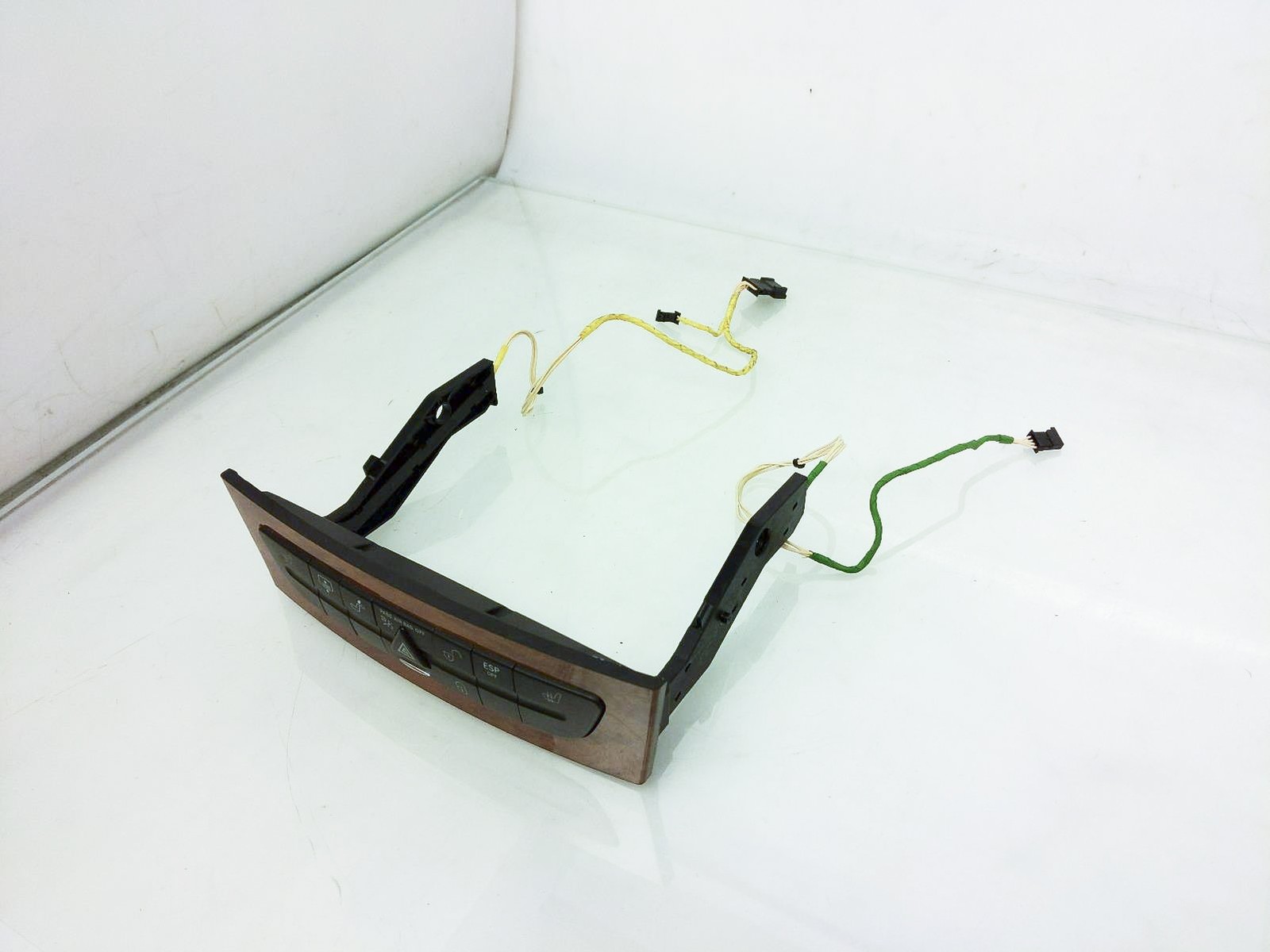 Mercedes-Benz E350 2006-2009 Hazard & Switches - Woodgrain 211-821-88-58-7167