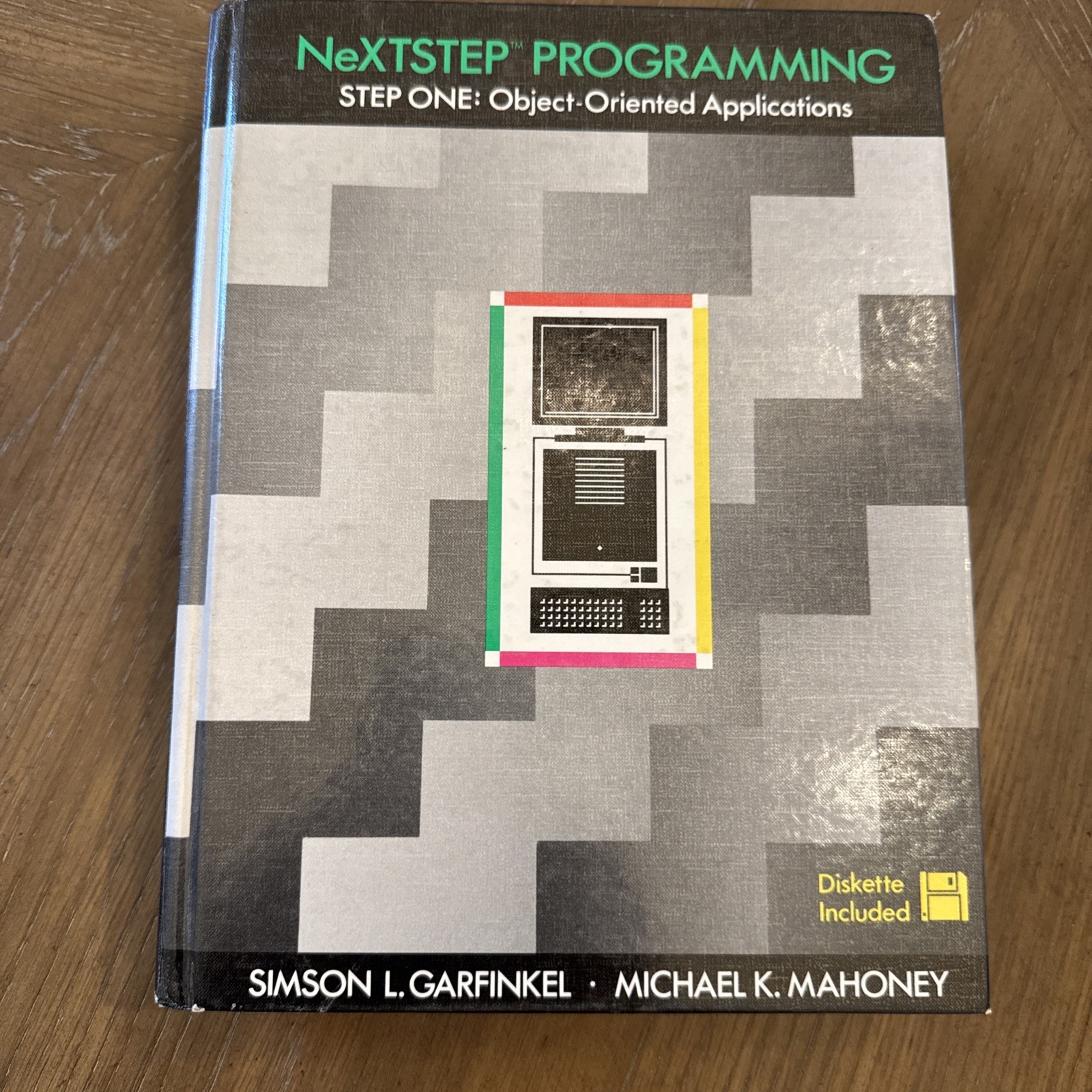 1993 NeXTSTEP Programming by Garfinkel/Mahoney For Steve Jobs NeXT Computer