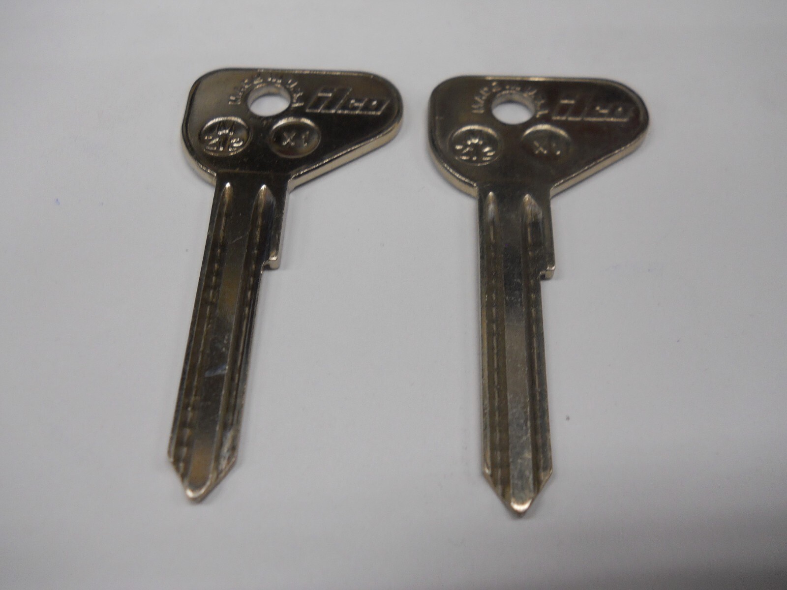 Ilco X1 Key Blank Fits Mazda Jaguar Triumph MZ12 OLD STYLE LOT of 2