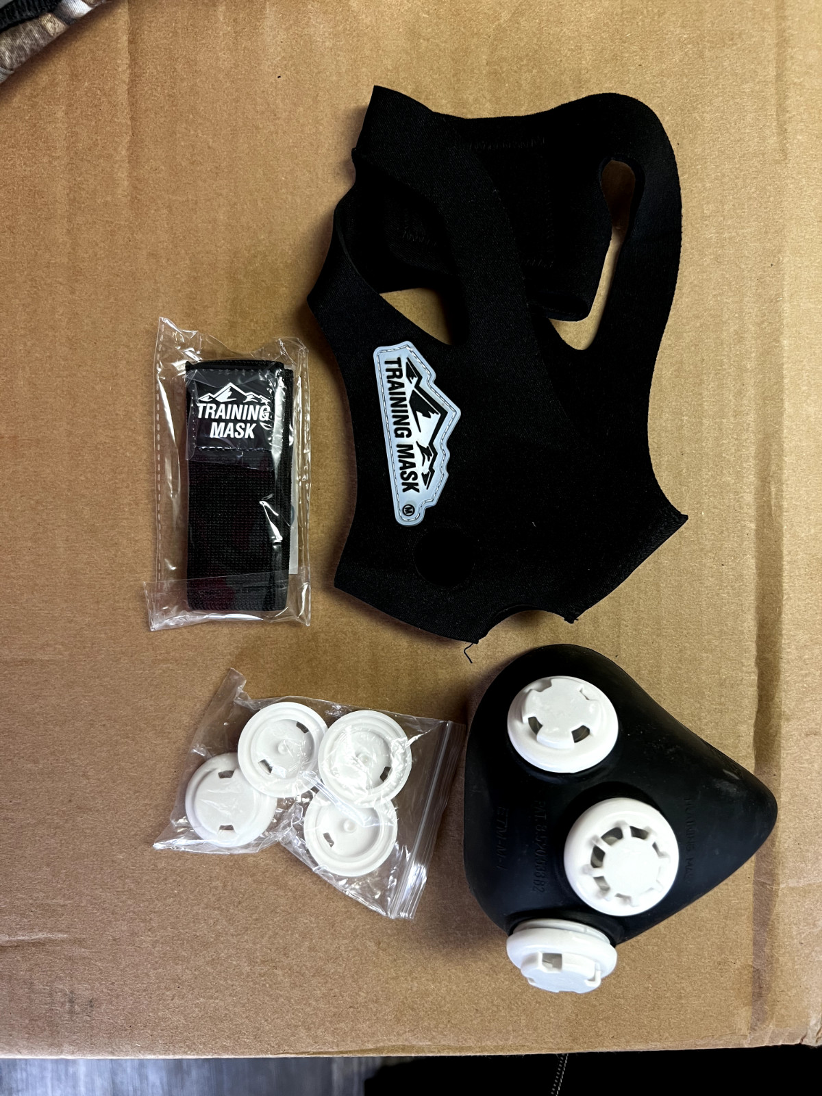 High Altitude/Elevation Training Mask 2.0 Medium Black/white