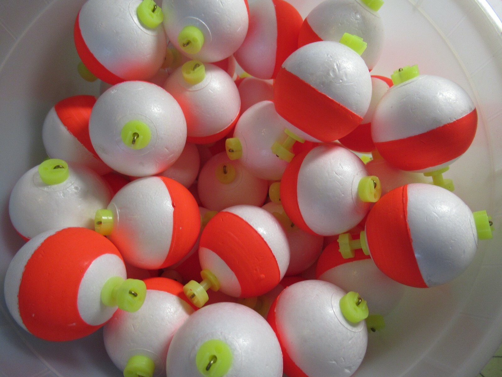 10  1.25 INCH ROUND SNAP ON FOAM  FISHING FLOATS BOBBERS FLOAT BOBBER  CHOOSE