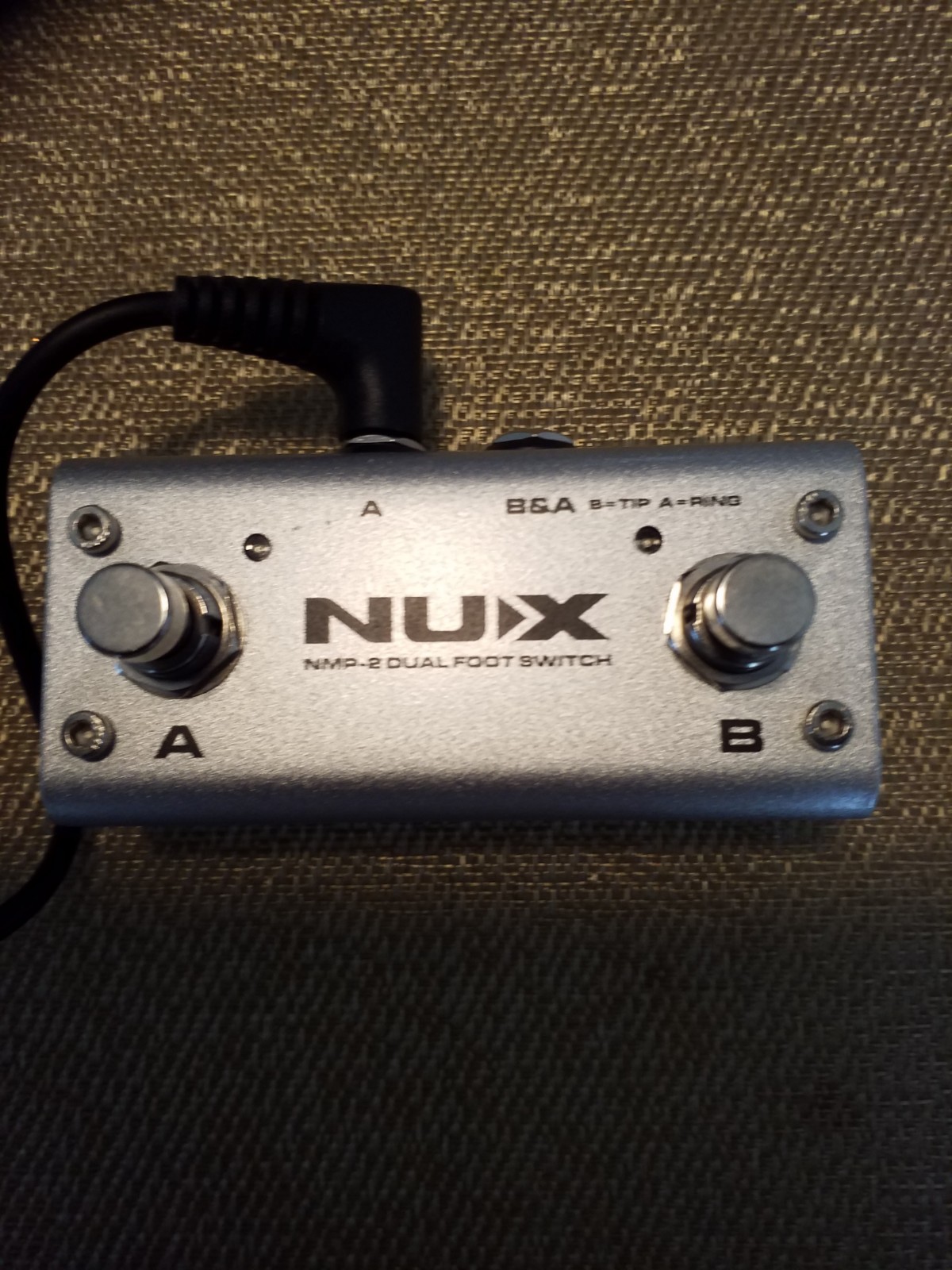 NUX Loop Core Deluxe Looper Pedal & Dual Footswitch