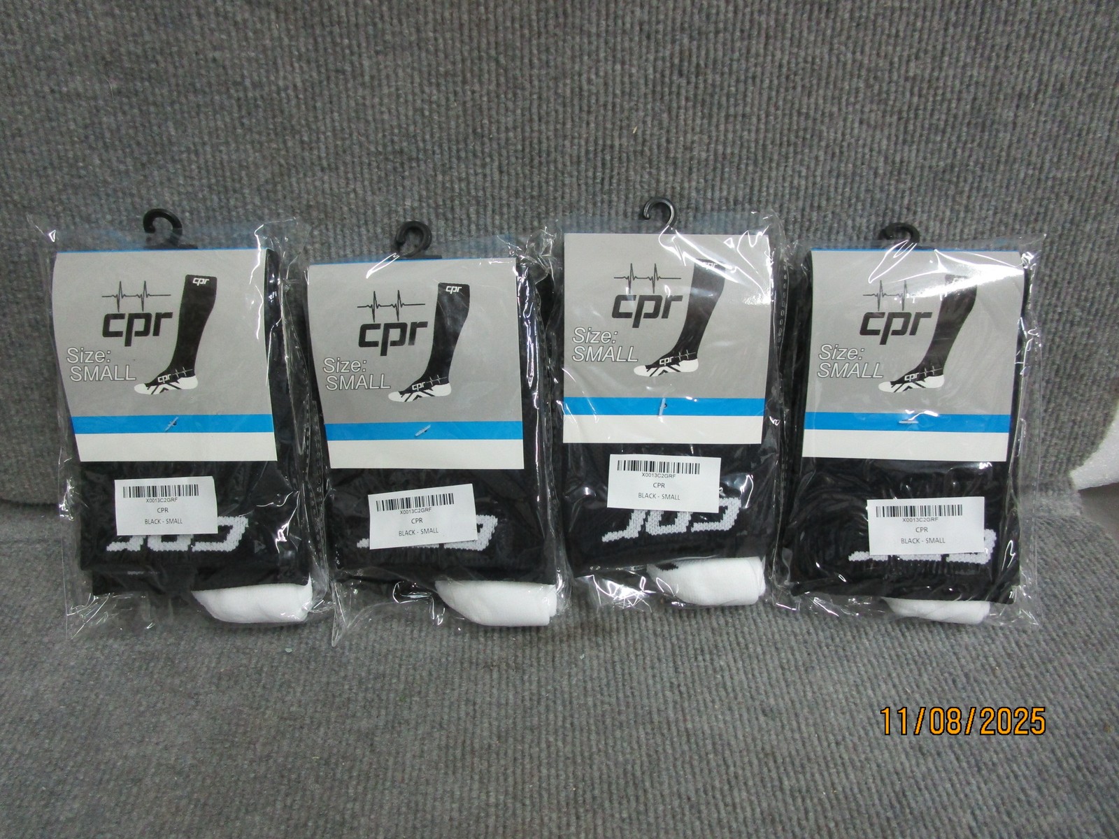 (4) Pair CPR Compression Socks Black & White Size Small