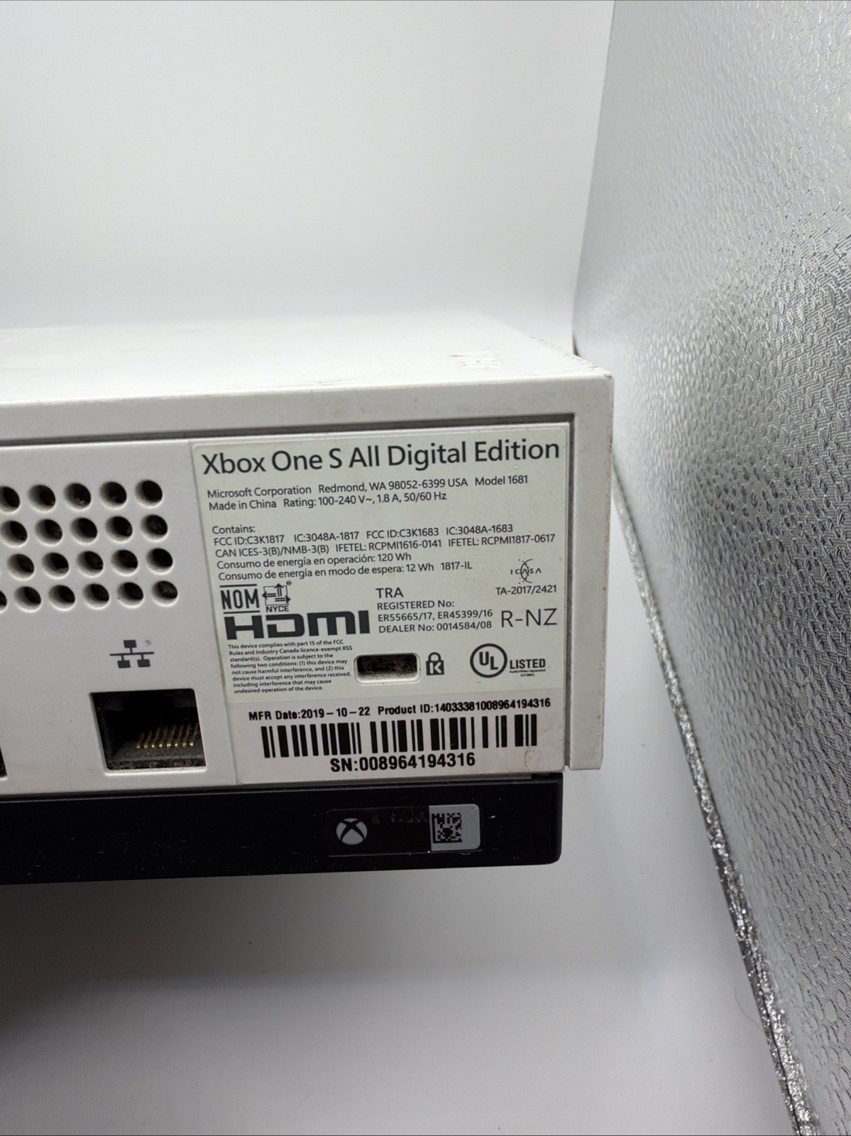 Microsoft Xbox One S 1TB All-Digital Edition Console - White untested parts only