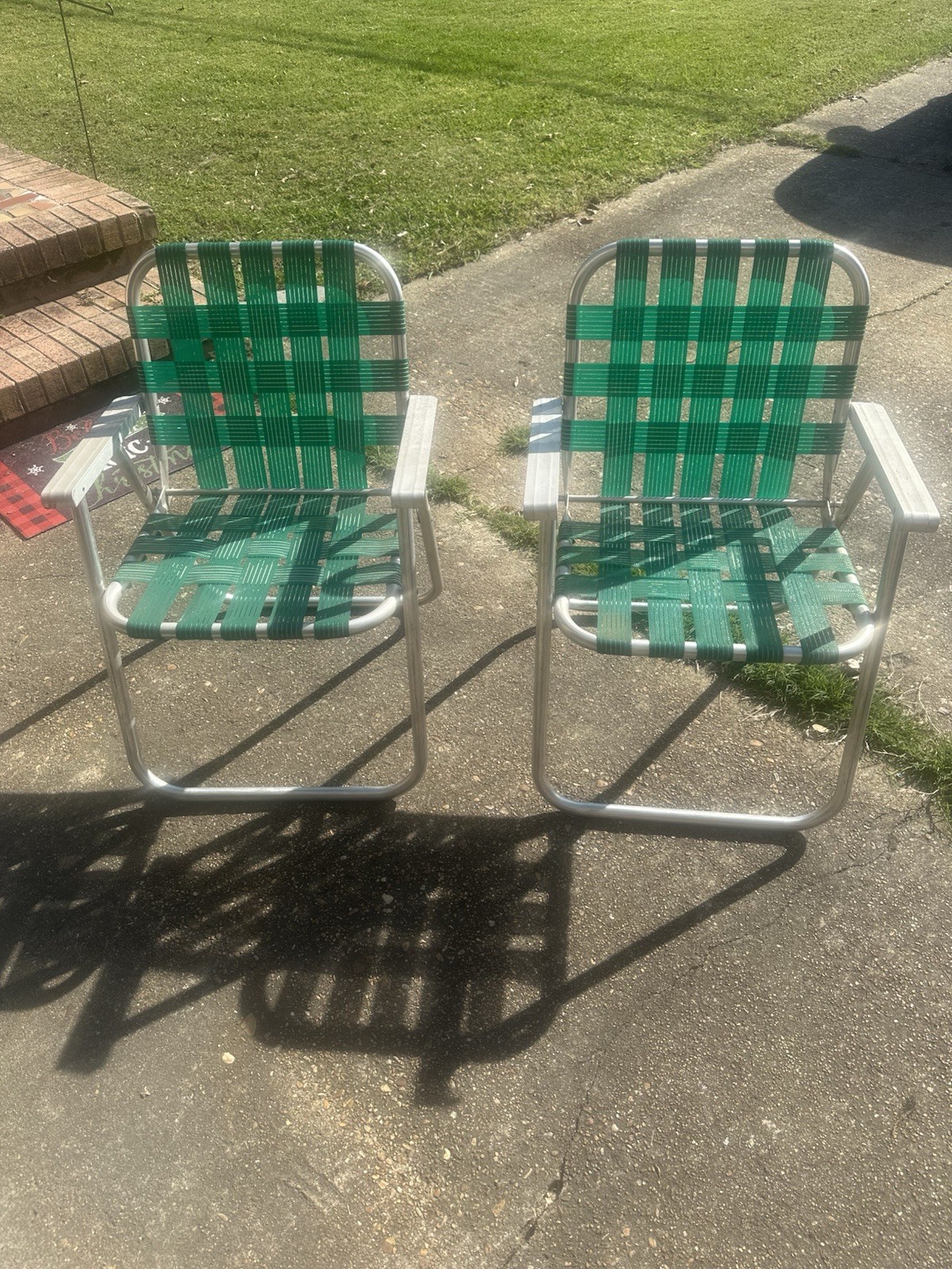 Vintage Folding Aluminum Lawn Chairs (2) Green And White