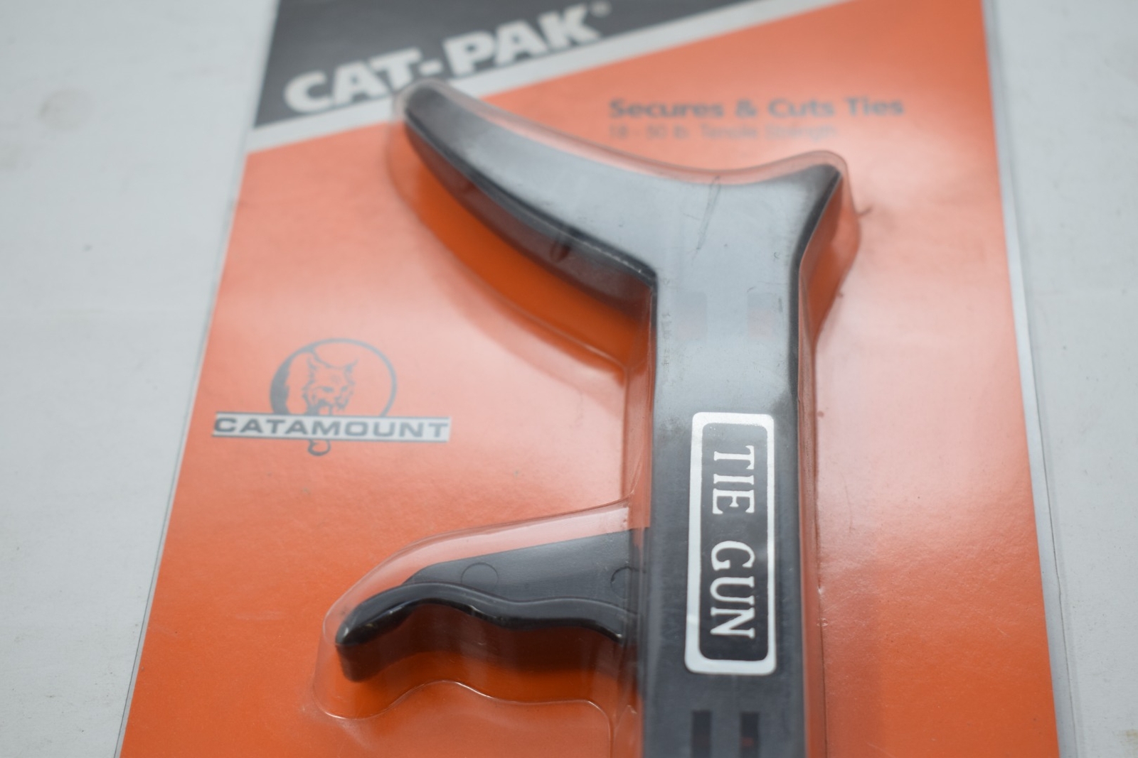 NEW Cat-Pak QC100 Cable Tie 18-50lb. Tie Gun