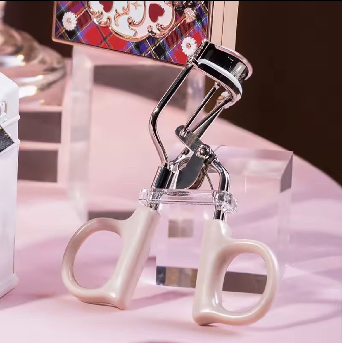 Flower Knows Chocolate Wonder Shop Series Eyelash Curler BRAND NEW IN BOX FSHIP