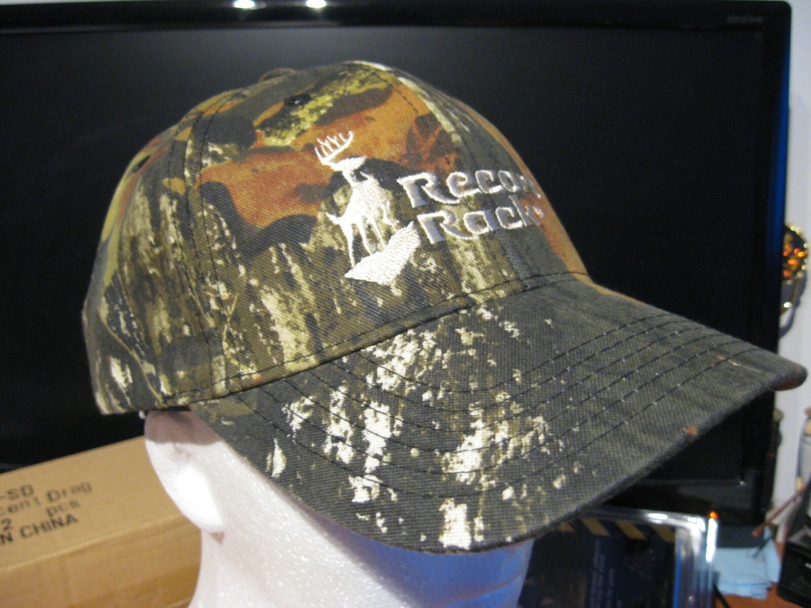 Mossy Oak Camo Cap Embroidered Record Rack Deer Hunting Hat / Adjustable