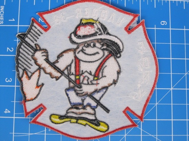 FDNY NYC Fire Department Ladder 38 Gorilla patch -B