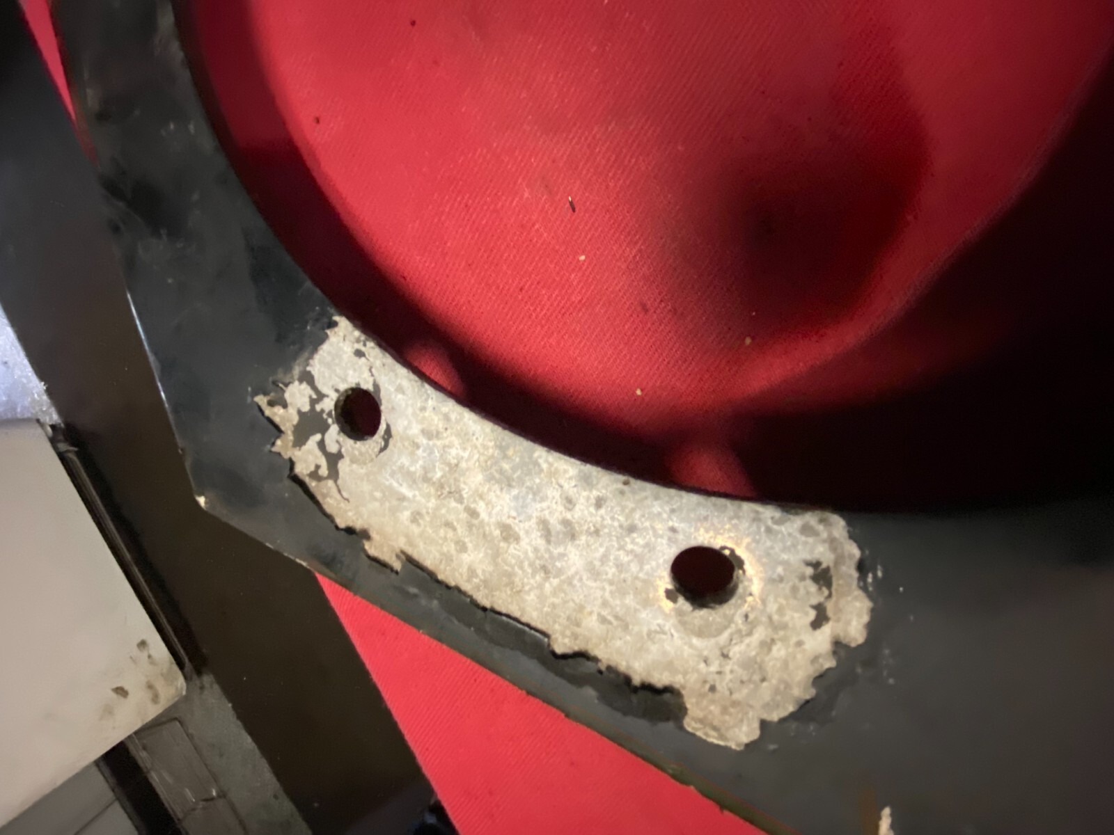 PACCAR N85-1014 1R AIR TANK SUPPORT, HOLD DOWN, BRACKET, PLATE