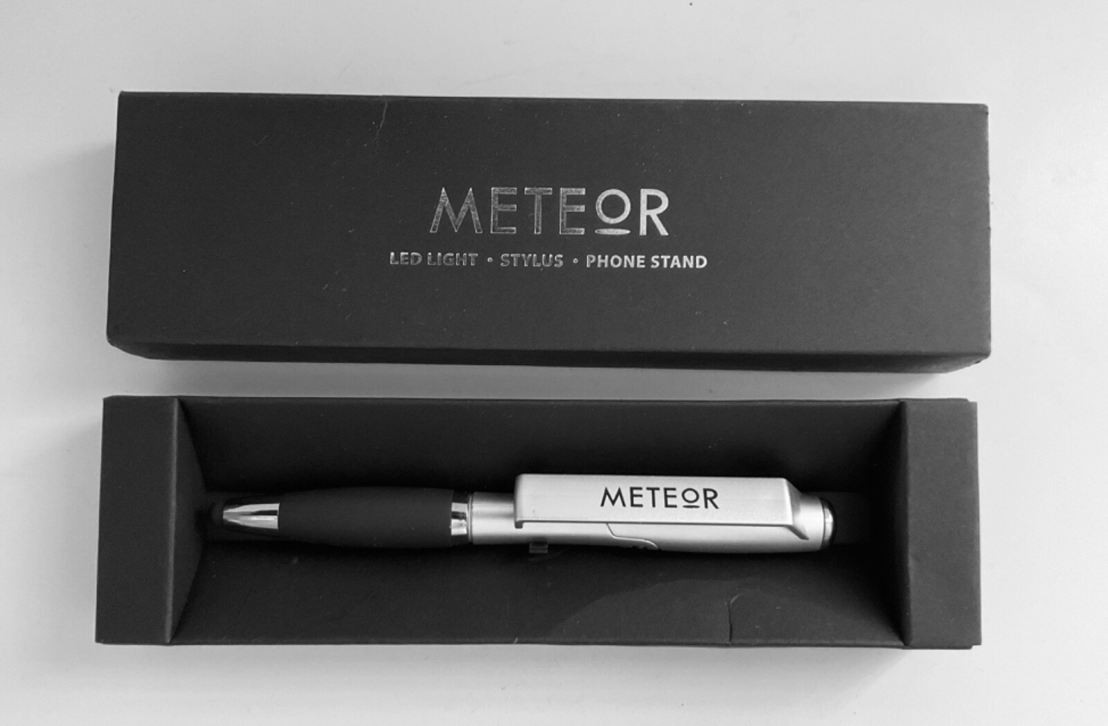 NIB 4-in-1 Stylus+Ballpoint Pen+Flashlight+Tablet Phone Support/Stand GIFT BOX