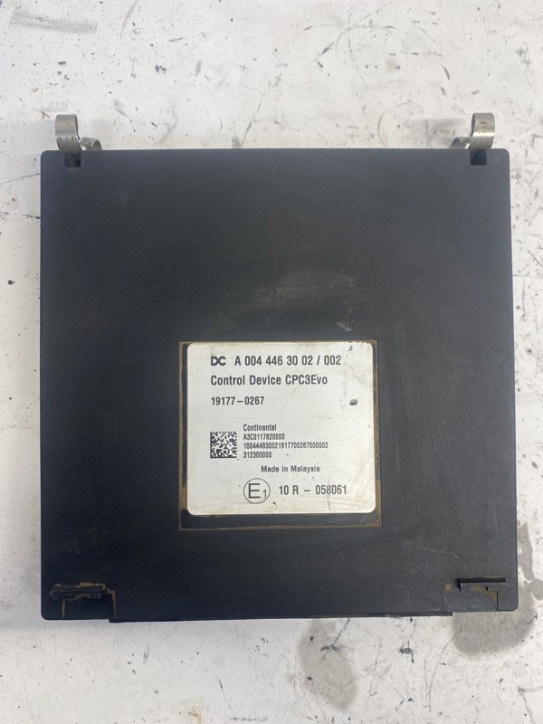 Common Powertrain Control Module A0044463002 for Detroit Diesel DD15 (586-10232)
