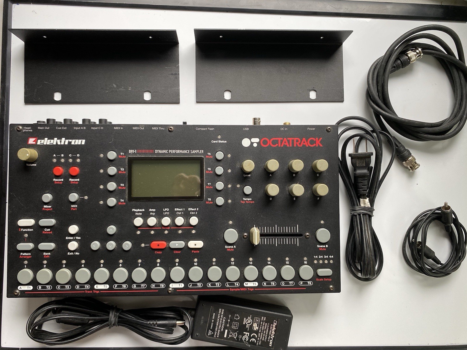 Elektron Octatrack DPS-1 Dynamic Performance With MODS