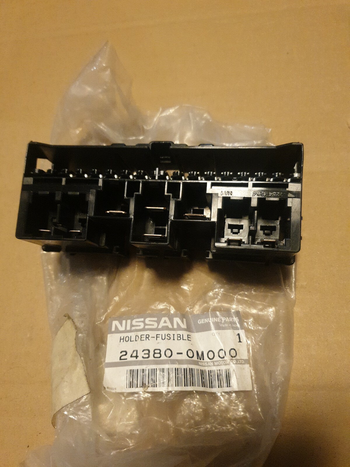 NISSAN PULSAR FUSE FUSEABLE LINK BOX 243800M000