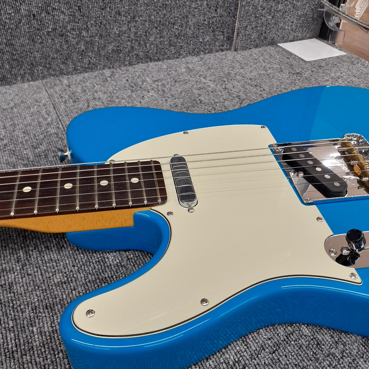 FENDER AMERICAN PROFESSIONAL Ⅱ electric guitar