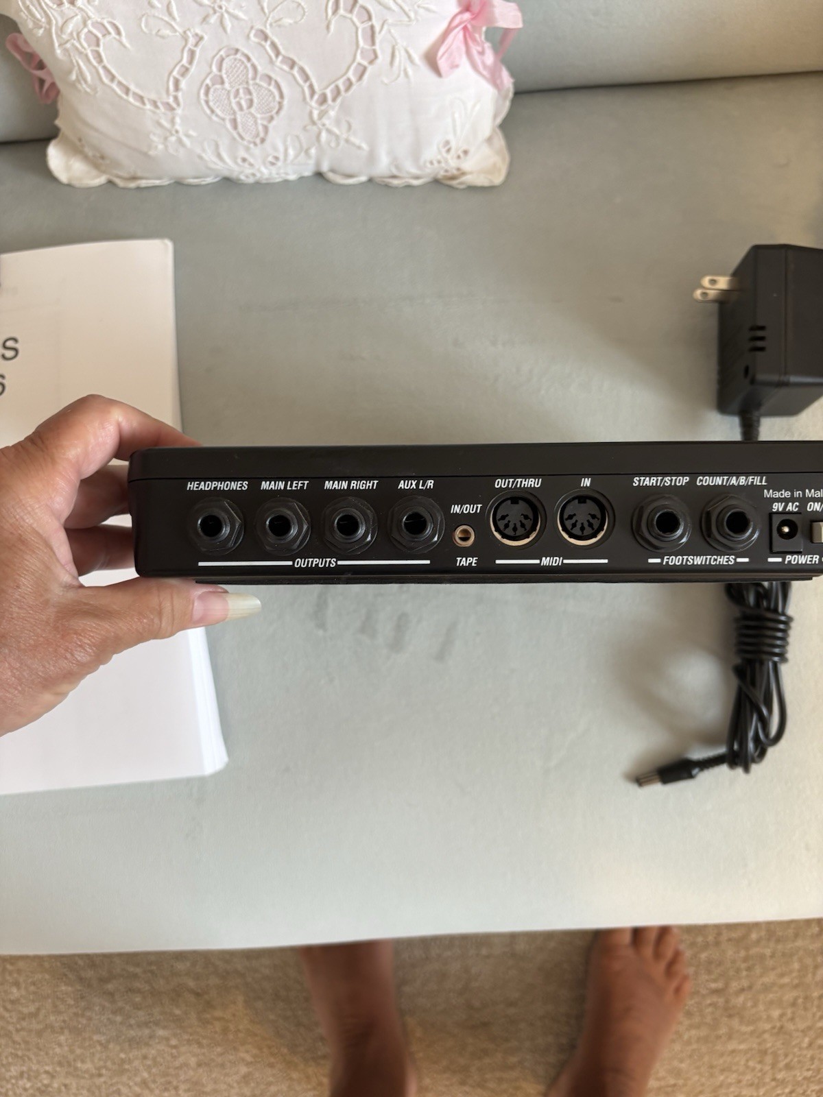 ALESIS SR-16 drum machine