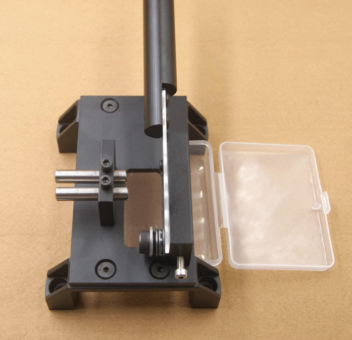 Heat shrinkable tube lead wire tape positioning cutter 4.5mm/6.0MM two hole