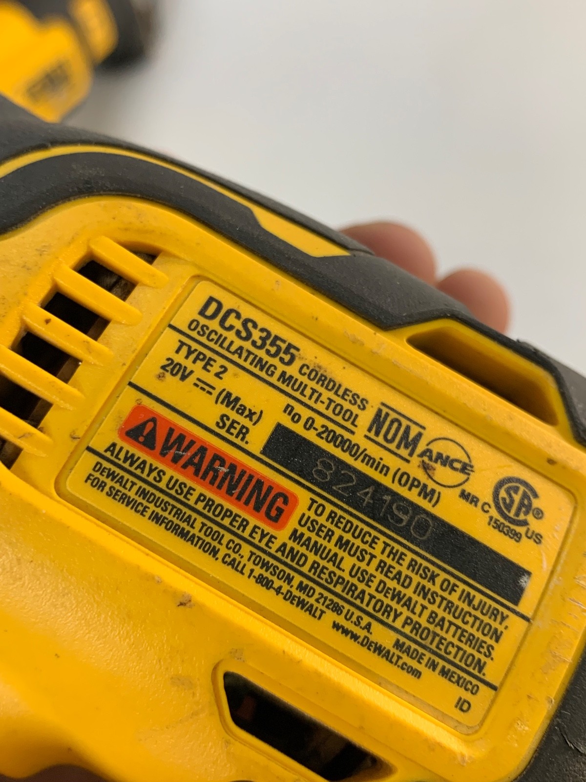 DEWALT OSCILLATING MULTI-TOOL 20V MAX DCS355 TOOL ONLY (WORKS)