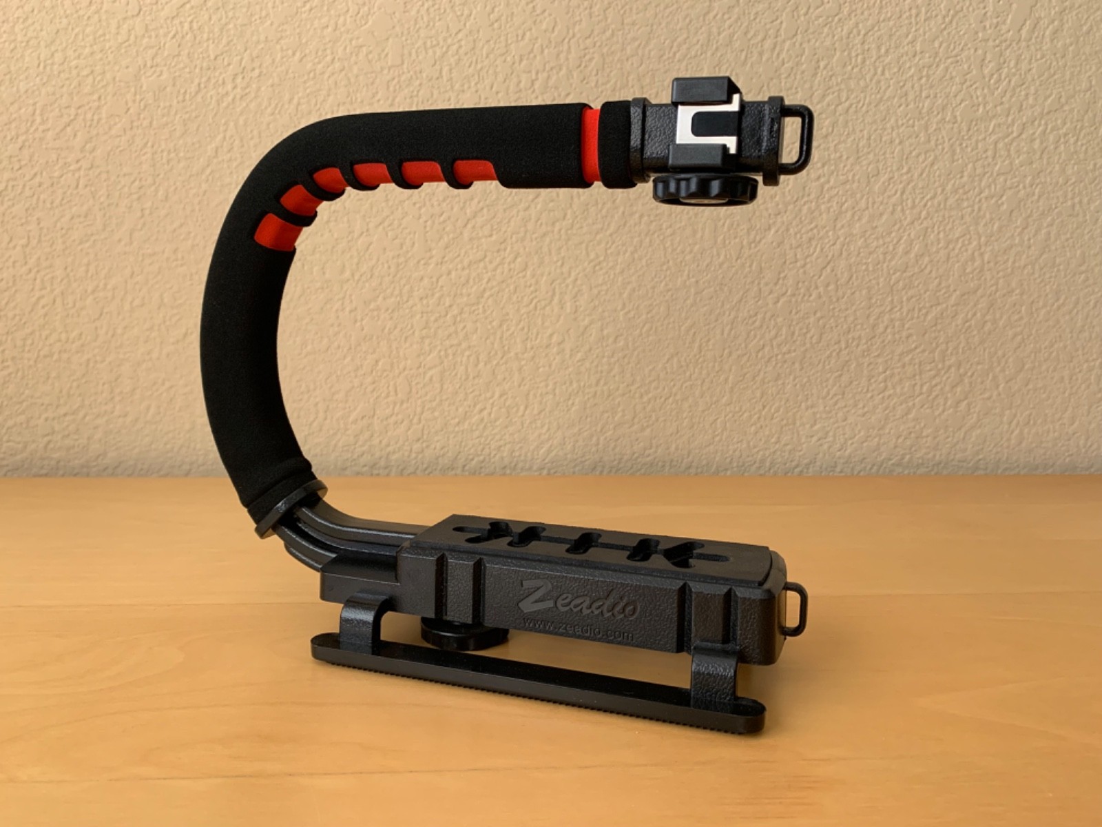 Handheld Stabilizer & Video Cage Rig for DSLR, Smartphone & Action Camera