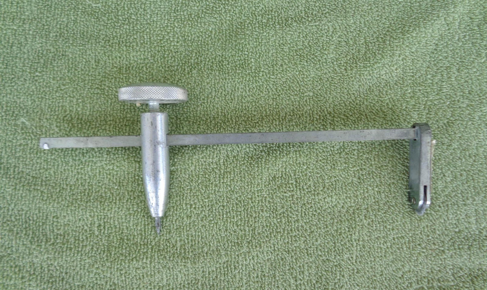Wallboard Tool Co- Drywall Compass Circle Cutter- 1" to 16"
