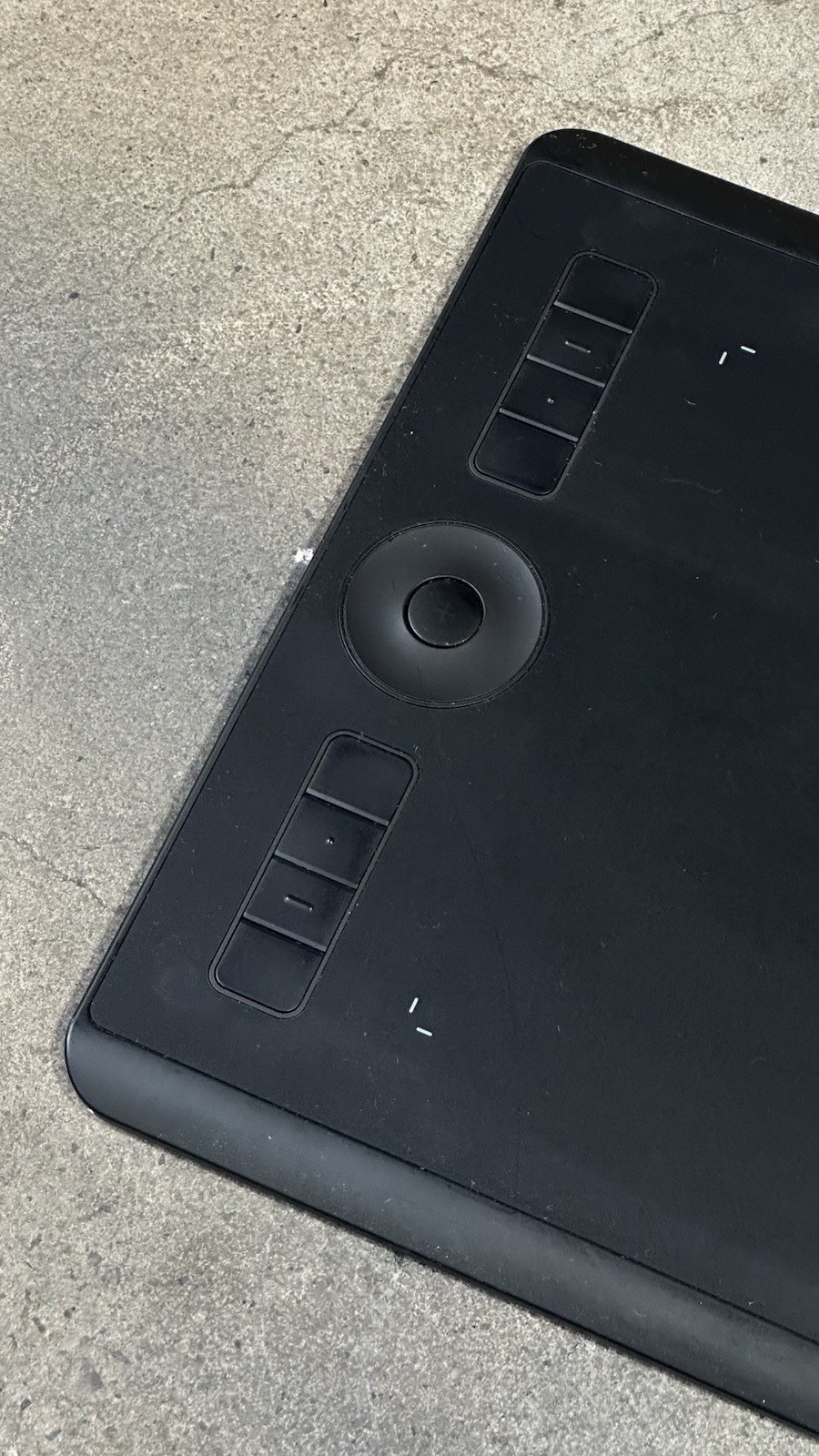 Wacom PTH660 Intuos Pro Graphic Tablet