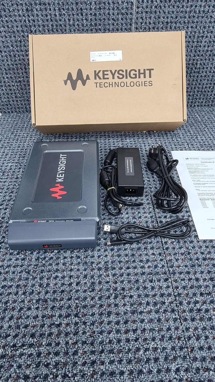 Keysight P9372A Streamline USB Vector Network Analyzer VNA 300kHz - 9 GHz Tested