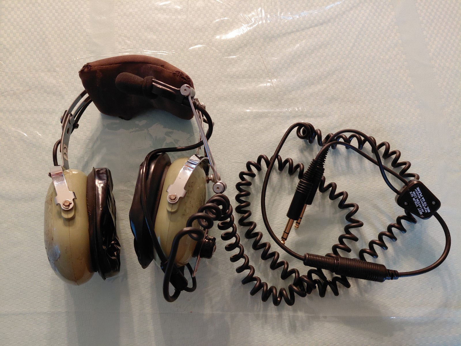 David Clark Model H10-76 Aviation Headset With GA Airplane Adapter