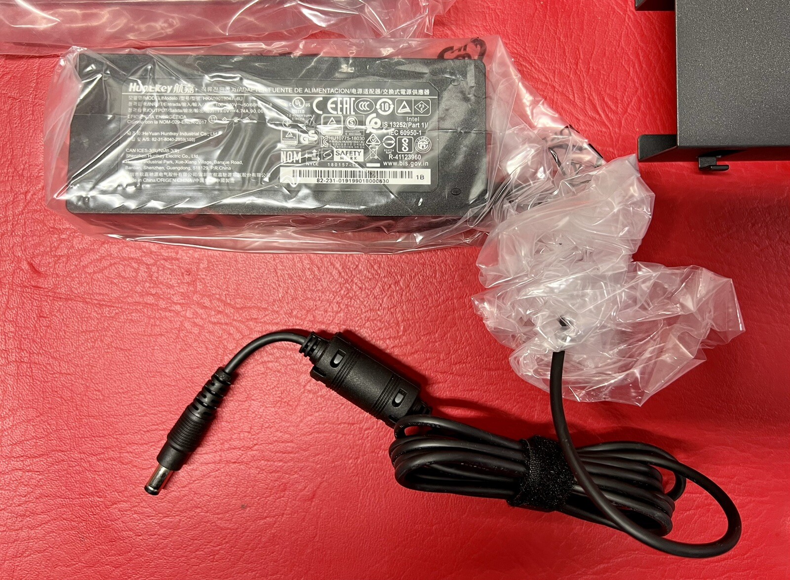 Intel BKCMCR1ABC CMCR1ABC NUC Rugged Chassis Element / No SSD Or Ram