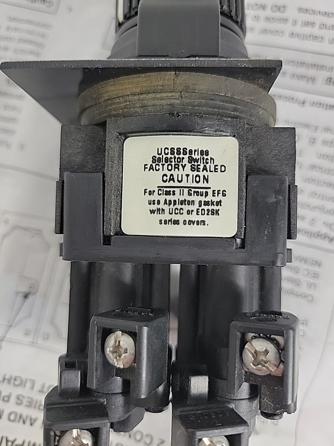 Appleton UCSSSeries Hazardous Location Selector Switch 2 Positions New No Box