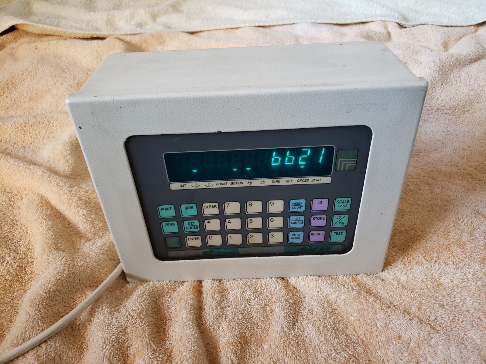 AMBER INSTRUMENTS DIGITAL WEIGHT SCALE CONTROLER W11-6