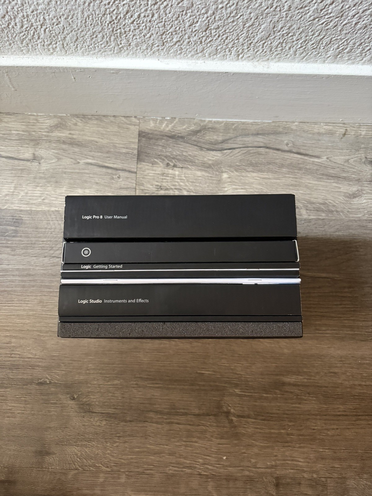 Apple Logic Studio Pro 8 COMPLETE Physical Box Set, DISCS & BOOKLETS INCLUDED