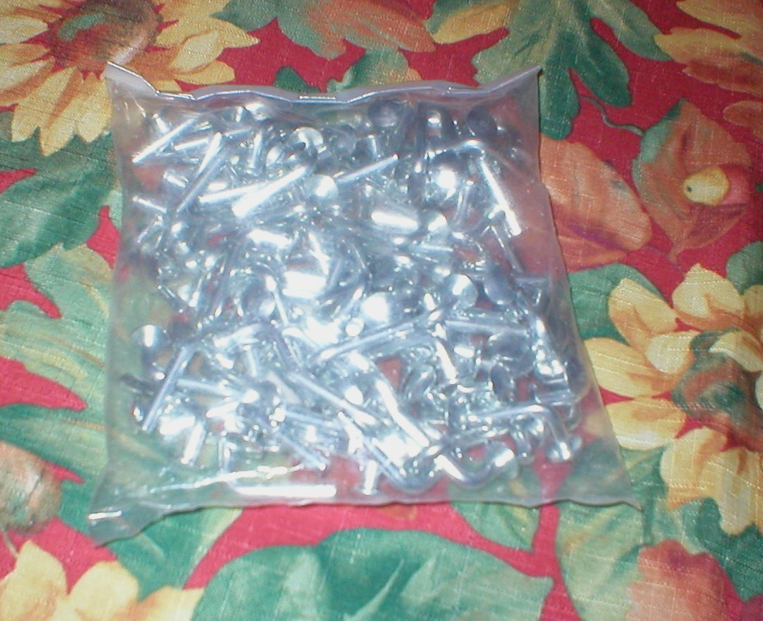 ROUND HEAD HOOKS 1 BAG QUANTITY UNKNOWN SOLD AS IS
